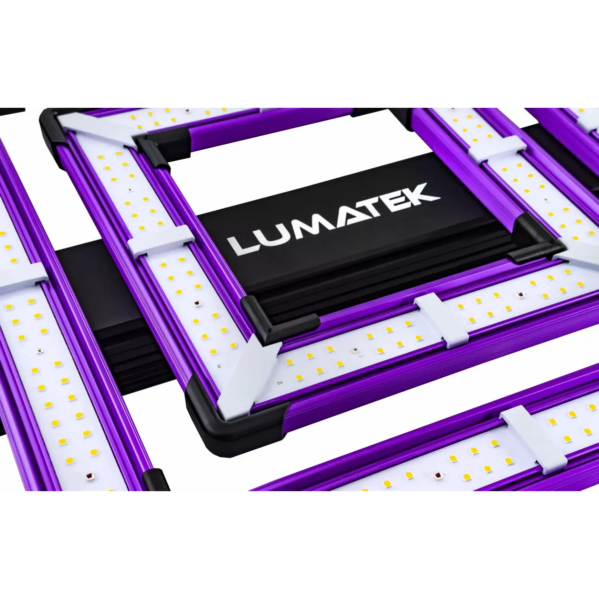 Detail van Lumatek ATS200PRO LED kweeklamp
